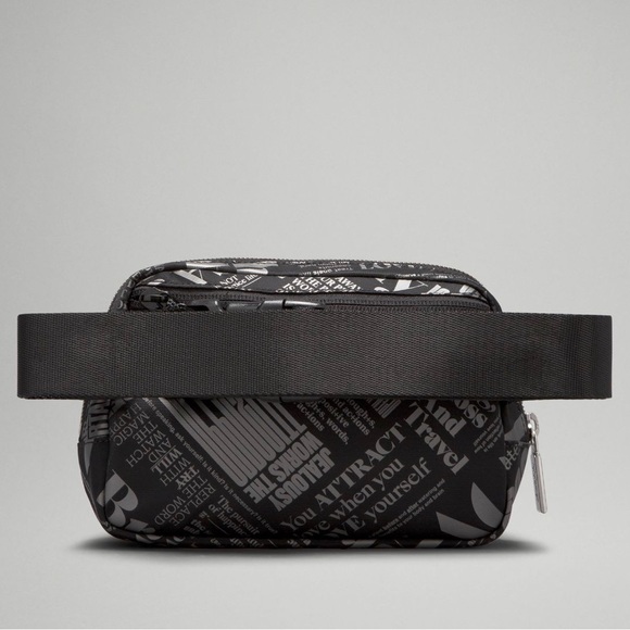 NEW LULULEMON BELT BAG MANIFESTO PRINT - Picture 3 of 8